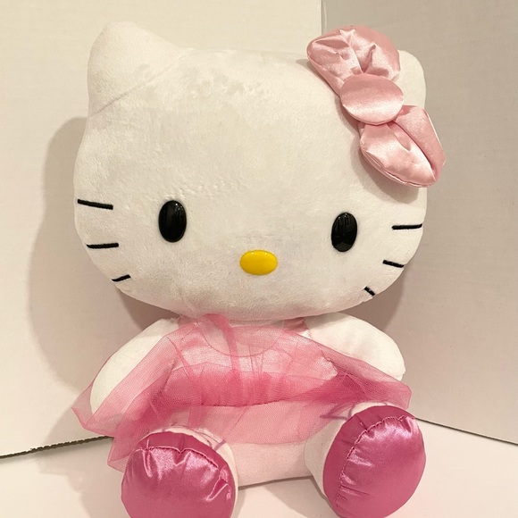 Ballerina Hello Kitty in a pink tutu and bow Ty Hello Kitty by Sanrio good condi